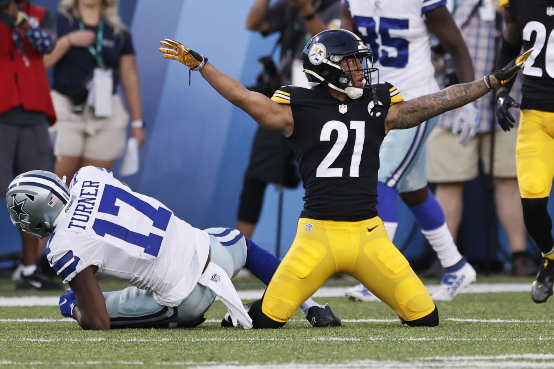 Hall of Fame Game Cowboys Steelers Football